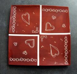 plat-4-carres-rouge-coeurs-1.jpg