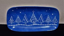 Plat bleu sapins